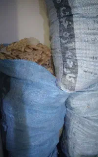 نون خشک سنگک فروشی