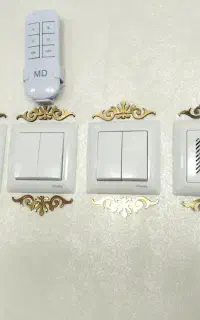 استیکر پریز با روکش آینه‌ای