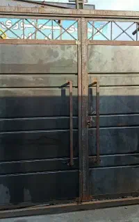 درب حیاطی فلزی