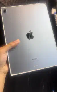 ipad air m3 13 inch آکبند ۱ بار شارژ