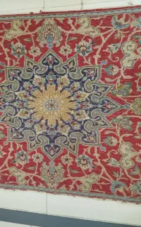فرش دستباف مناسب کارهای هنری و کالیگرافی .
