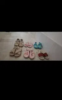 ۶جفت کفش دخترانه خیلی تمیز در حد نو
