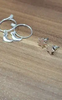 تعدادی گوشواره