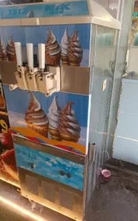 دستگاه بستنی قیفی