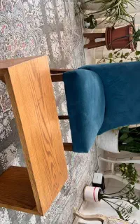 میز چوبی دو عدد با دو عدد صندلی سالم و شیک
