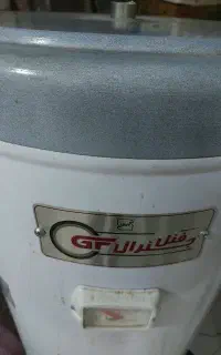یک عدد ابگرمکن  مخزنی ایستاده برقی