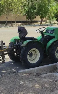 تراکتور گلدونی انجام خدمات کشاوزی