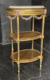 کنار سالن