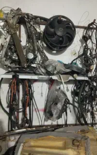 سیم کش و تنظیم موتور ماشین. سیار