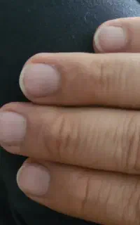 ناخن کار حرفه‌ای