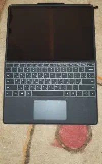 سرفیس پرو ۹ ۲۵۶ i5 مشابه  آکبند