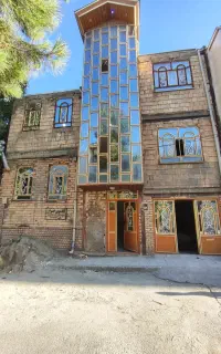 فروش پنجره آهنی سالم دست‌دوم با شیشه