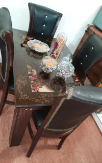 میز و صندلی غذاخوری چهار نفره