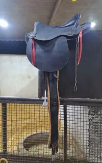 زین اسب عالی و نرم