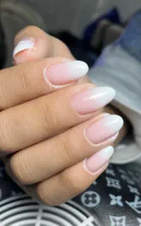 کاشت ناخن