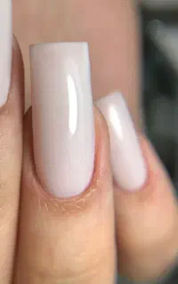 خدمات کاشت ناخن
