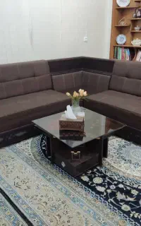 مبل هفت نفره همراه با میز و گل میز