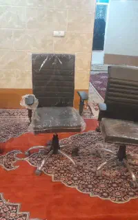 صندلی گردان چرخدار در حد نو