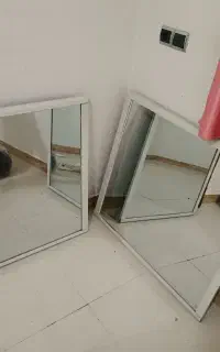 دوعدد آینه
