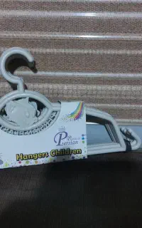 رخت آویز لباس کودک