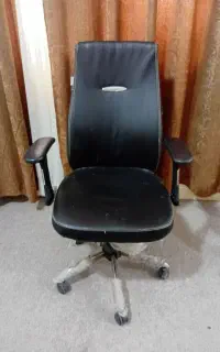 صندلی کارمندی