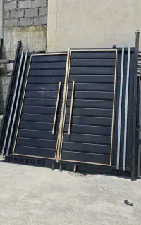 درب حیاط ۸۹