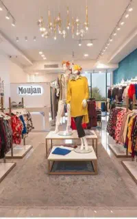 جویای کار در فروشگاه پوشاک زنانه یا دخترانه