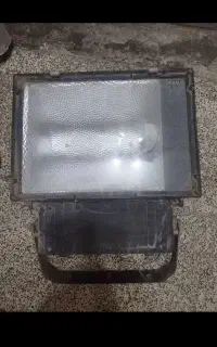 نورافکن یا پرژکتور