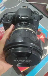 دوربینcanon 77d با لنز تامرون f 2.8 با دو باتری