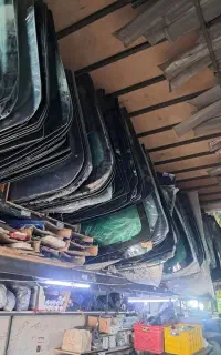 شیشه اتومبیل
