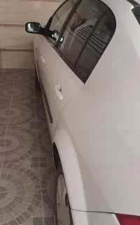 مگان سفید مدل ۹۰
