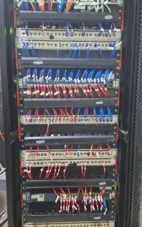 خدمات اینترنت ارتباطات وایرلس شبکه داخلی دکل سرور