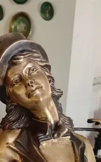 مجسمه برنز