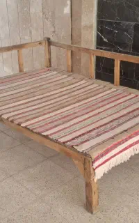 تخت سنتی