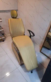 صندلی آرایشگاه میکاپ اصلاح ابرو