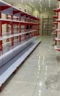 متصل به دیوار قفسه