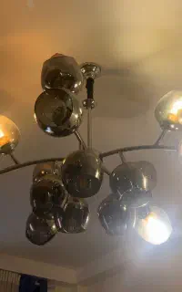 لوستر ۱۵ شاخه در حد نو با لامپ