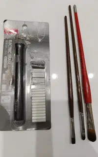 پاکن برقی و قلم مو