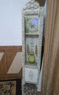 بوفه وساعت یک جا به فروش میرسد