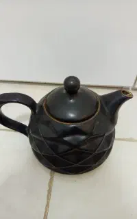 قوری مشکی چینی