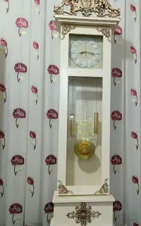 ساعت ایستاده چوبی