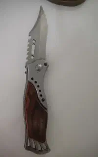 چاقو ضامن دار