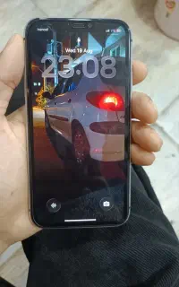 ایفون ۱۱ تمیز