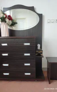 میز آرایش وکشو لباس
