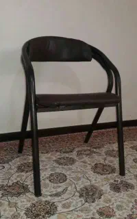 صندلی بدنه فلزی