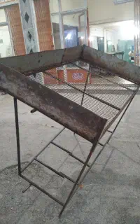میز آهنی برای میوه تره بار