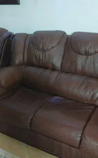 ۴ عدد مبلمان چرم