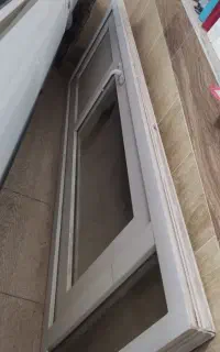 درب پی وی سی سرویس بهداشتی