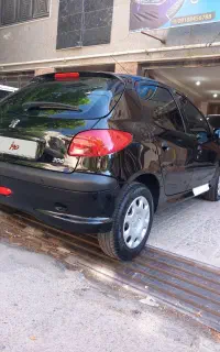 پژو۲۰۶ عروسک