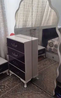 تخت بسیار تمیز وسالم